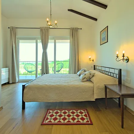 Villa Complex Luve Rosini