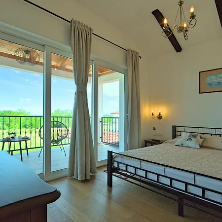 Villa Complex Luve Rosini
