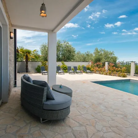 Complex Luve Villa