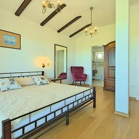 Villa Complex Luve Rosini