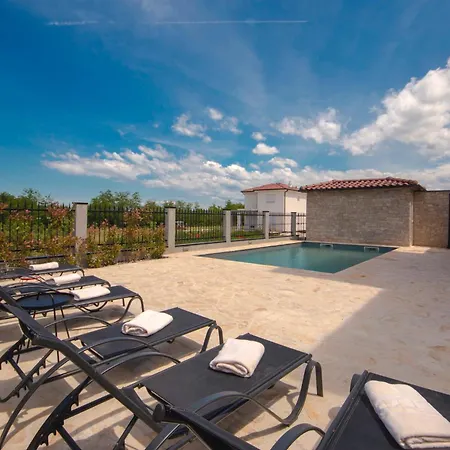 Complex Luve Villa Rosini