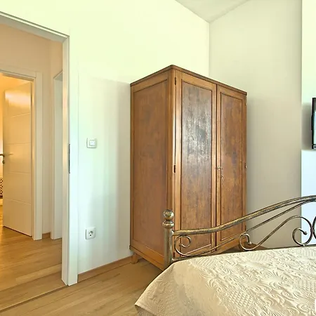 Villa Complex Luve *