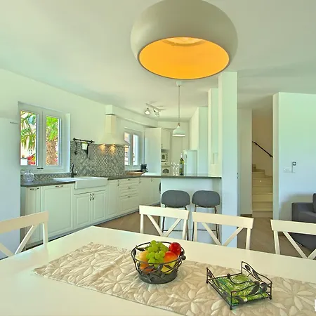 Complex Luve Villa Rosini