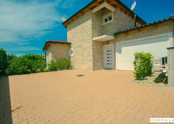 Complex Luve Villa Rosini